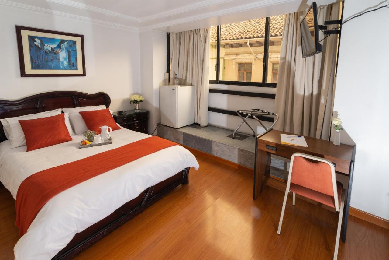 Hotel Cordero Cuenca Esterno foto