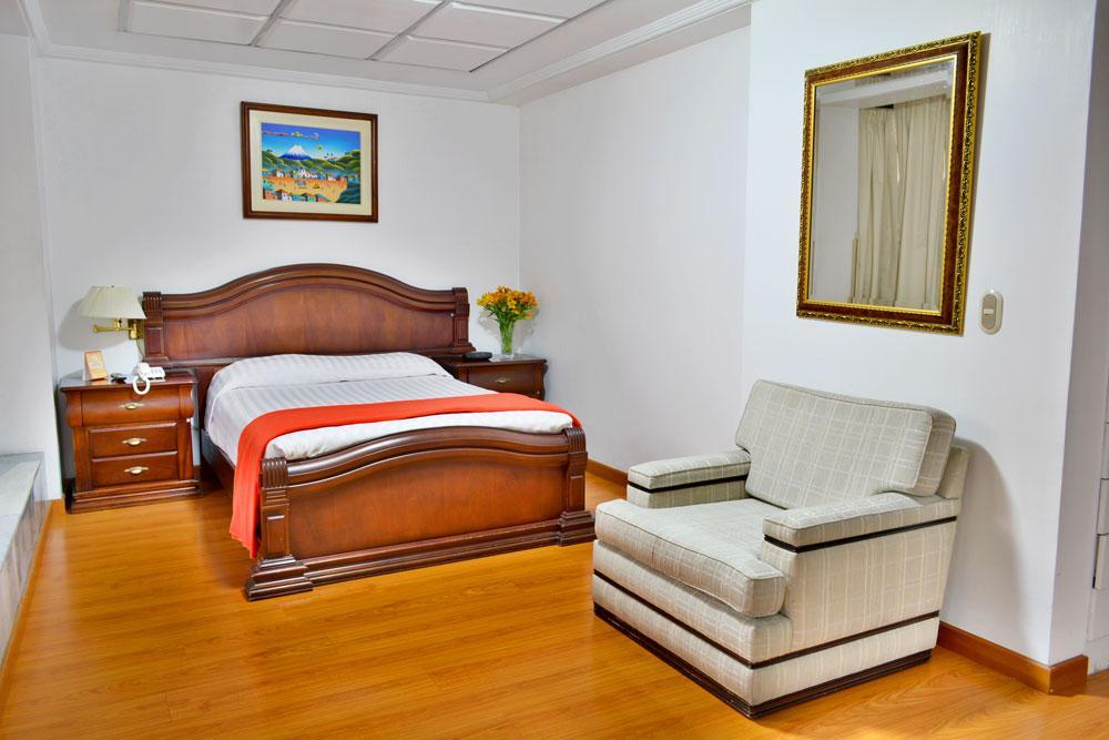 Hotel Cordero Cuenca Esterno foto