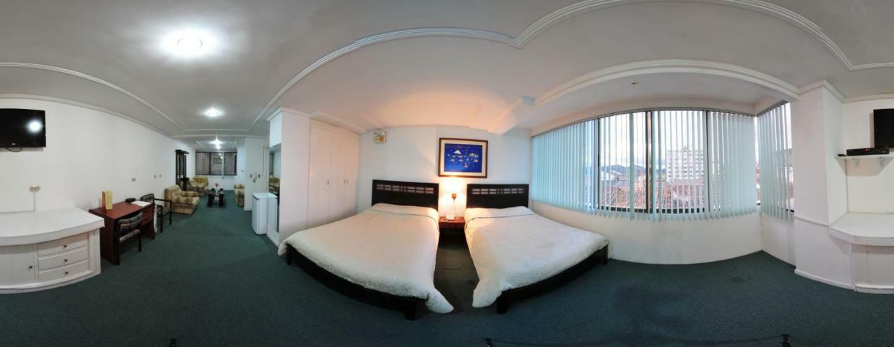 Hotel Cordero Cuenca Esterno foto